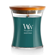 Woodwick - Medium - Juniper & Spruce by Homeportonline