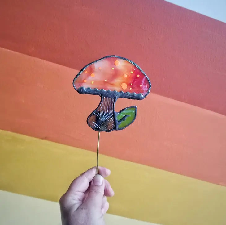 Stained Glass - Mushroom with leaf plant stake