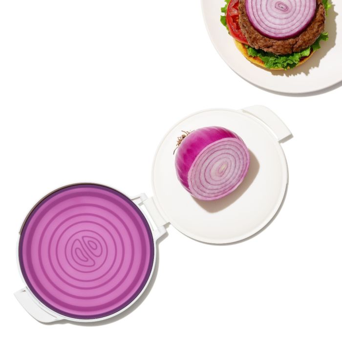 Cut & Keep Silicone Onion Saver by Homeportonline