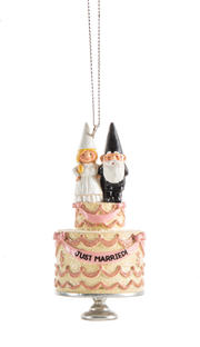 Couple on Wedding Cake Ornament - Just Married
