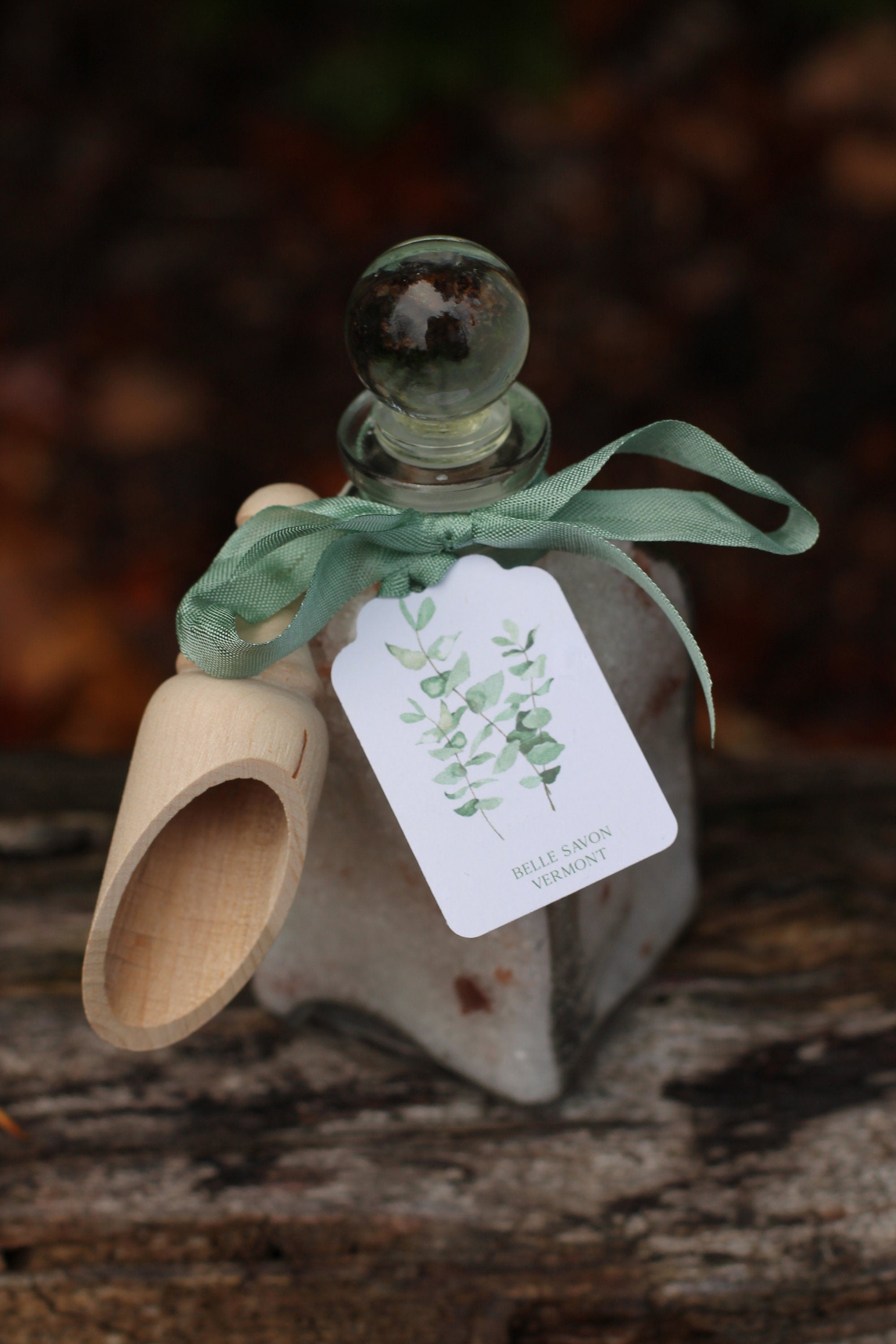 Aromatherapy Bath Soak-8.5oz Glass Bottle with Glass Top and Wooden Scoop by Belle Savon Vermont