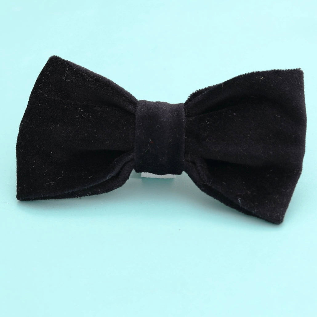 Mimi Green Velveteen Bow Tie