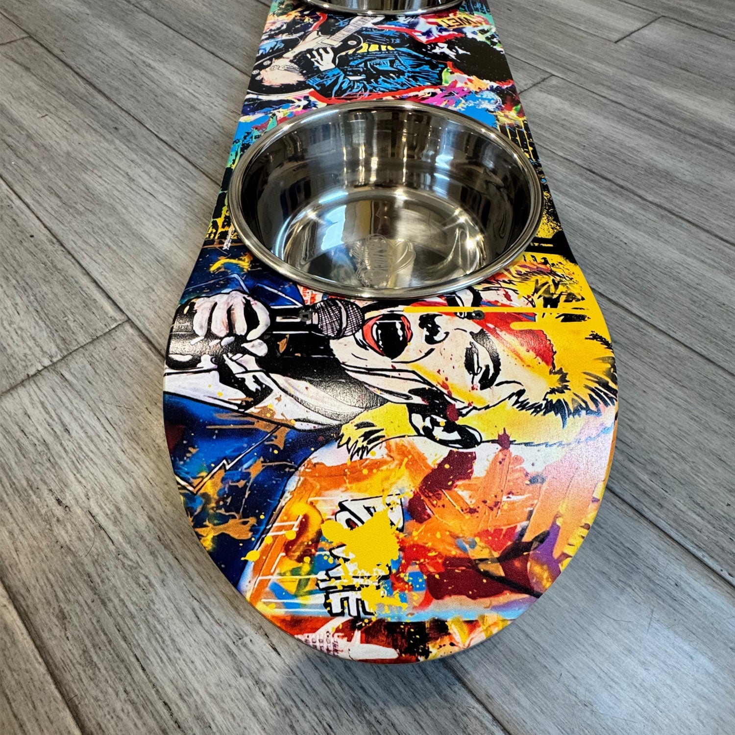 Rock Legends - Elevated Skateboard Cat Feeding Stand with 2 Bowls