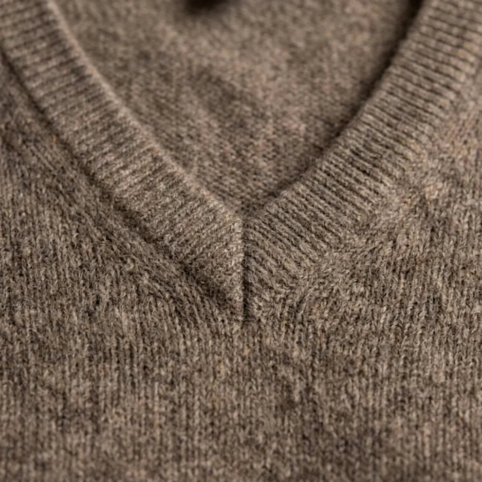 Lumusae Women's Original Undyed Cashmere V-Neck Sweater