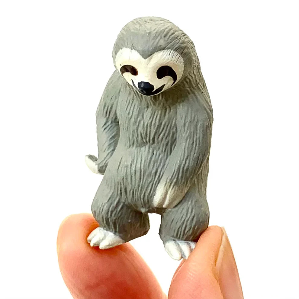 Gashapon Capsule Teen & Up Peeing Animal Figurine (Sold As An Individual Capsule) by Homeportonline