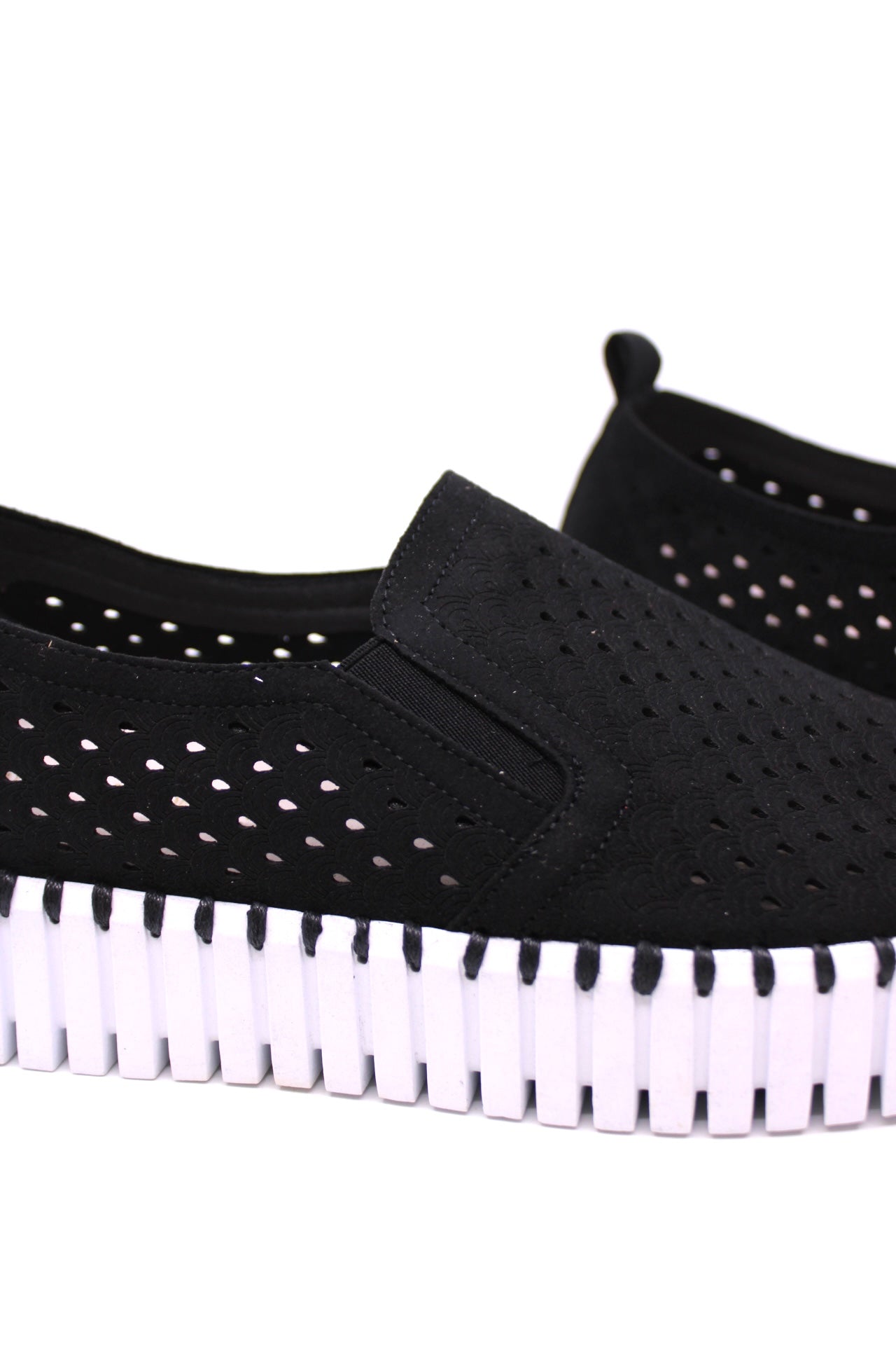 Ilse Jacobsen Tulip 141 Black by Dear Lucy