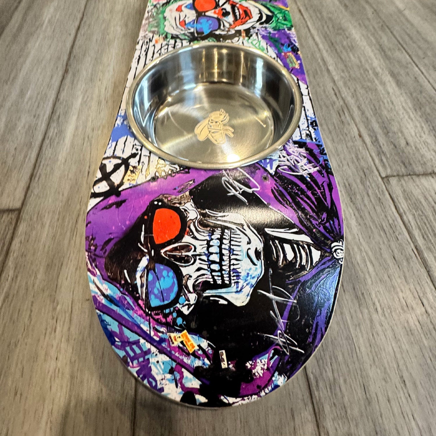 Villains In 3D - Elevated Skateboard Dog Feeding Stand with 2 Bowls