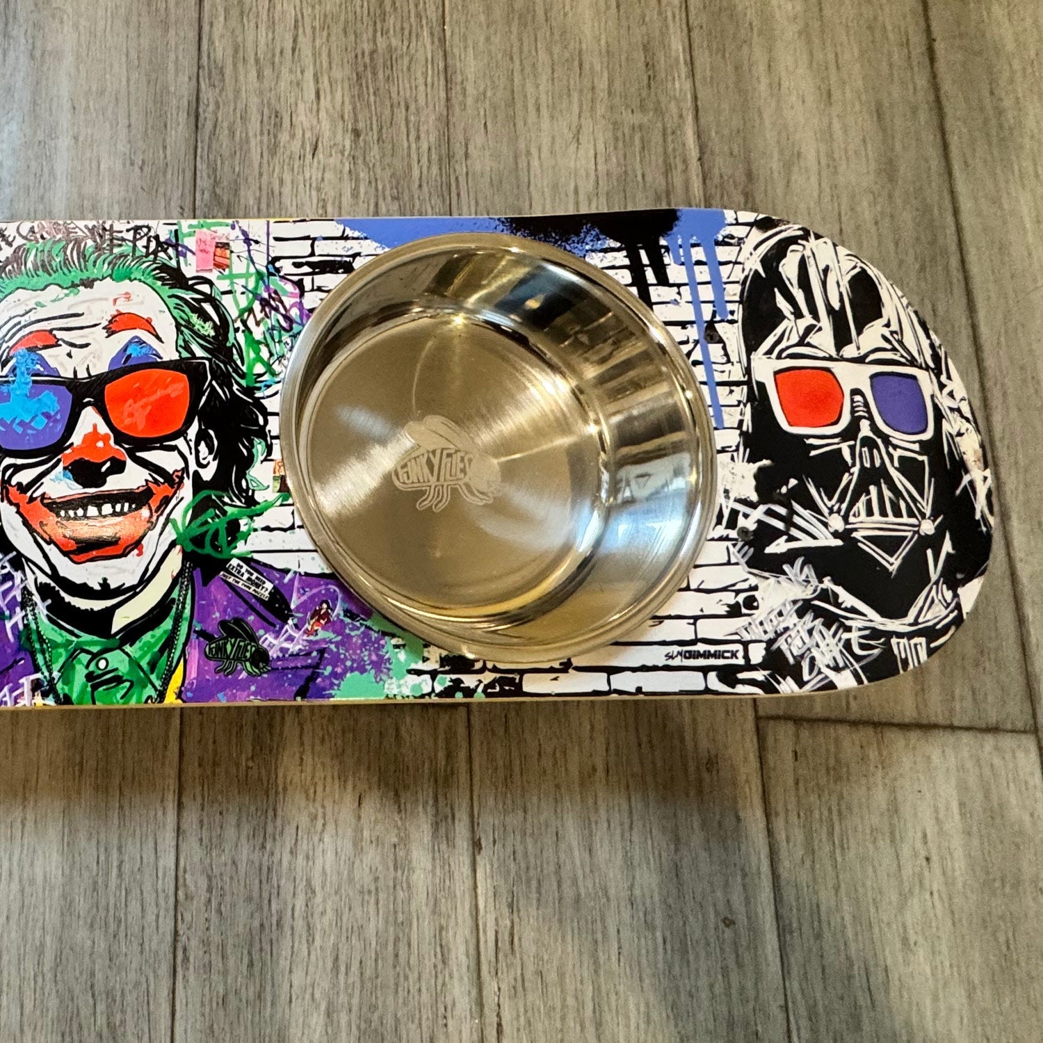 Villains In 3D - Elevated Skateboard Dog Feeding Stand with 2 Bowls